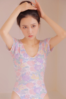 色后戏冷皇